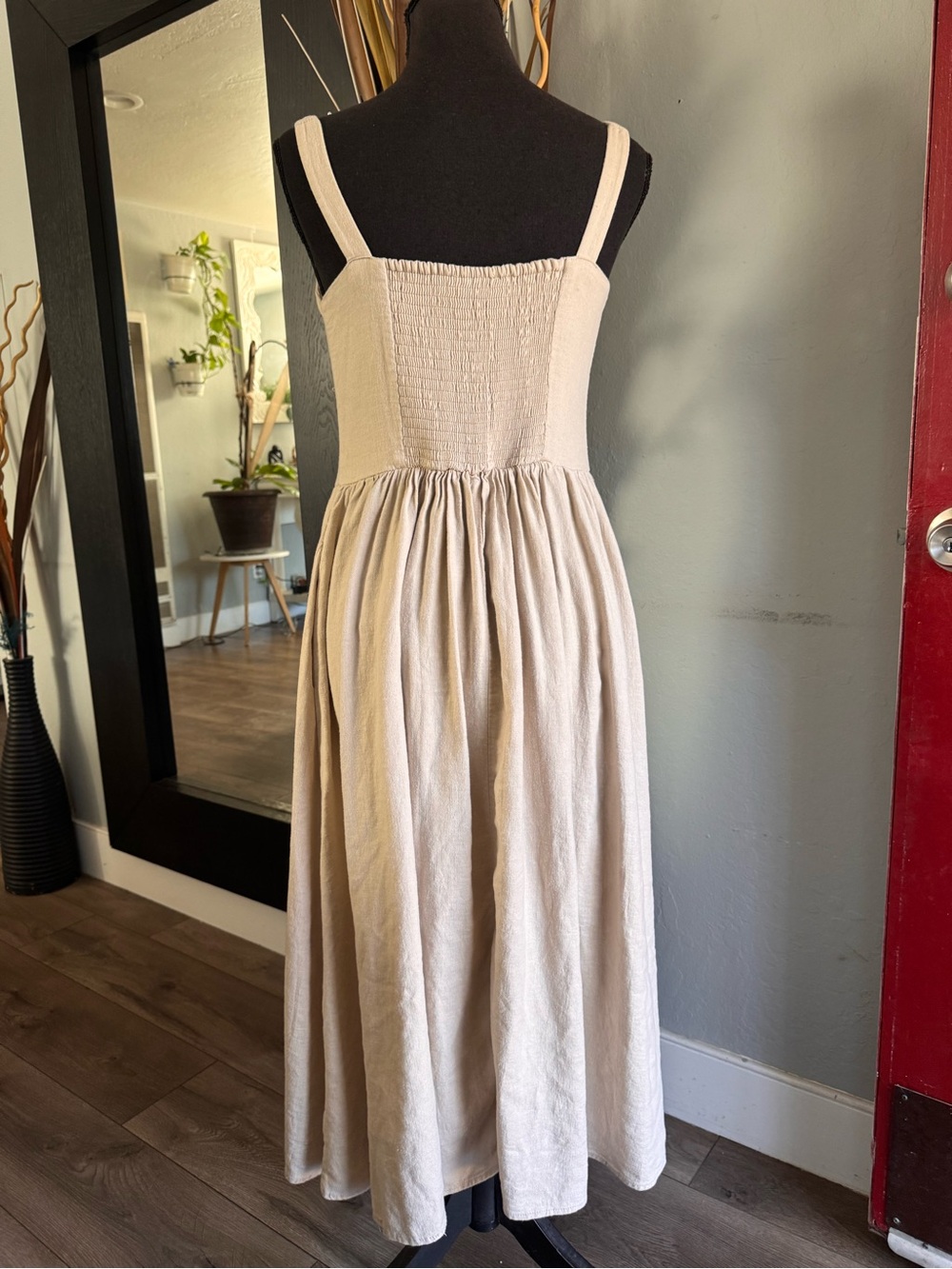 House of Harlow 1960 Neutral Midi Dress with Scoop Neck, size Medium - Picture 6 of 10